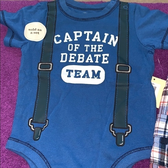 Old navy Onesie and cargo shorts set, 3-6 months. - Picture 2 of 5